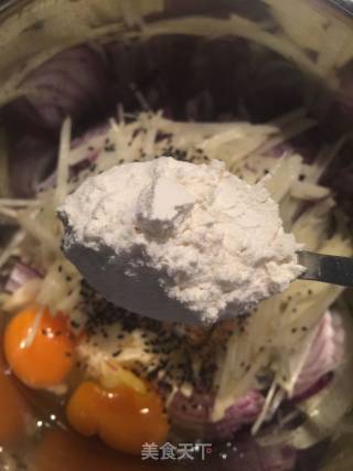 快手早餐—土豆饼的做法步骤：2