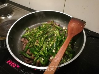 青椒牛肉丝（家常下饭菜）的做法步骤：5