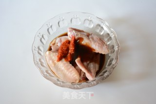 芝士烤鸡翅的做法步骤：1