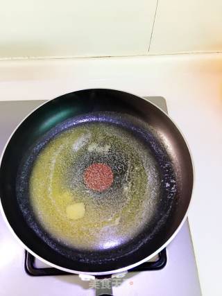 牛轧饼干????的做法步骤：1