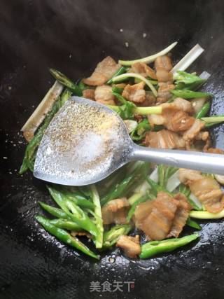 尖椒炒肉的做法步骤：5