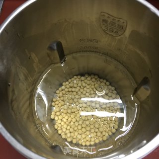 纯甄黄豆浆的做法步骤：2