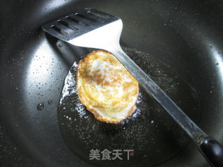 菠菜煮荷叶蛋的做法步骤：2