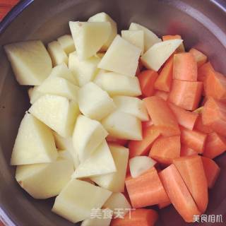 红焖大盘肘子????的做法步骤：4