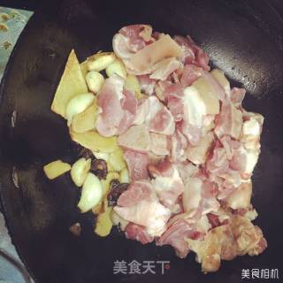 红焖大盘肘子????的做法步骤：8
