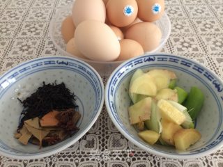 五香茶叶蛋的做法步骤：1