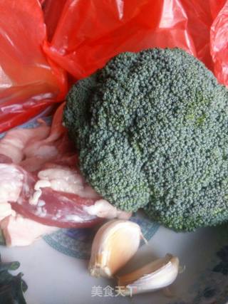花菜炒肉（简单原味）的做法步骤：1