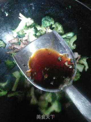 花菜炒肉（简单原味）的做法步骤：8