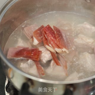 火腿炖排骨的做法步骤：3