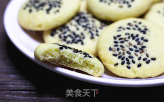 老少皆宜之蛋黄芝麻饼的做法步骤：5