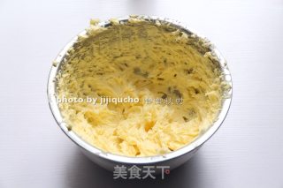 教你如何做出酥脆的芝士蔓越莓饼干的做法步骤：1