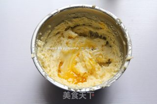 教你如何做出酥脆的芝士蔓越莓饼干的做法步骤：4