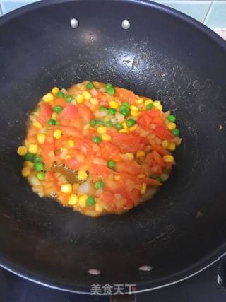 青椒鸡肉肠披萨的做法步骤：3