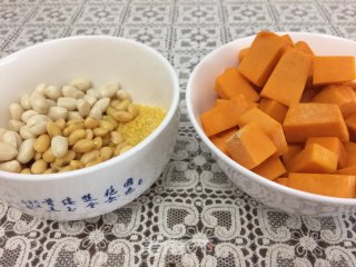 南瓜米糊的做法步骤：1