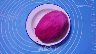 火龙果鲜奶布丁的做法步骤：2