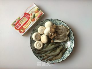 鲜虾菌菇汤的做法步骤：1