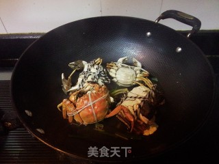 葱姜水煮大闸蟹的做法步骤：5