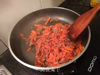 胡萝卜炒牛肉丝的做法步骤：7