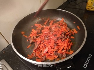 胡萝卜炒牛肉丝的做法步骤：9