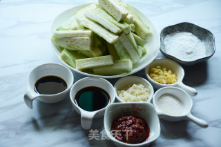 鱼香茄子的做法步骤：1