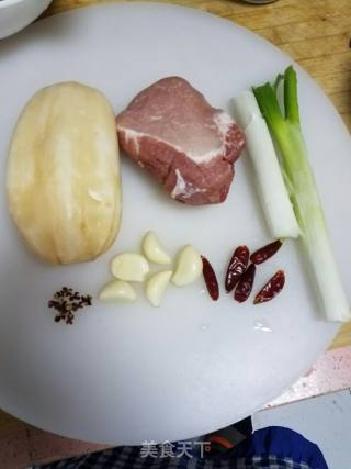 莲菜炒肉丝---陕菜版的做法步骤：1