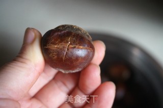 巧剥栗子皮的做法步骤：2