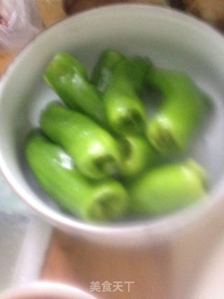 糖醋虎皮酿青椒的做法步骤：5