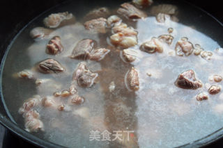 牛肉烧小土豆的做法步骤：4