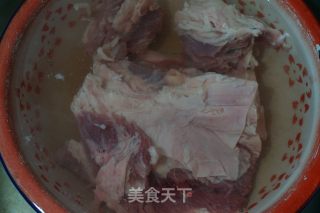 家常炖牛腩的做法步骤：2