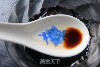 醋溜绿豆芽的做法步骤：1