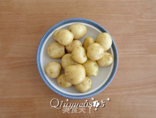 香煎小土豆的做法步骤：1