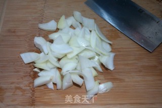 咖喱牛肉土豆的做法步骤：2