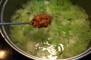 白菜肉丸汤的做法步骤：8