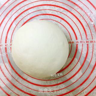 白萝卜猪肉馅蒸饺的做法步骤：1