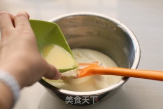 粉色彩釉面巧克力甜甜圈蛋糕的做法步骤：10