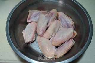 煎烤鸡翅的做法步骤：1