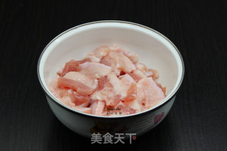 防雾霾，木耳炒五花肉的做法步骤：3