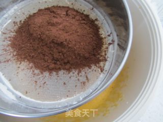 可可戚风裸蛋糕（八寸）的做法步骤：5