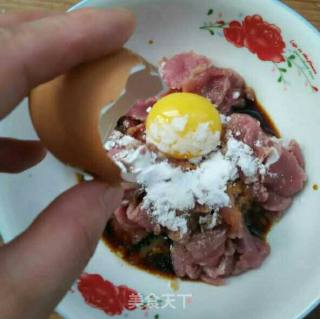 菠萝咕噜肉的做法步骤：2