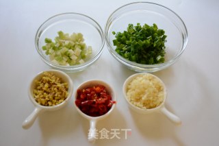 糖醋鲫鱼的做法步骤：3