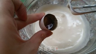 海绵蛋糕——甜甜圈造型的做法步骤：6