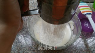 海绵蛋糕——甜甜圈造型的做法步骤：8
