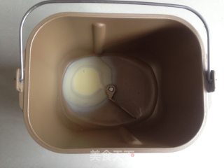 圣诞老人面包的做法步骤：1