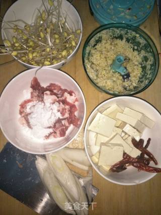红酸汤味僧汤（凯里酸汤）的做法步骤：2