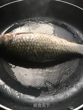 赤小豆木瓜煲鲫鱼的做法步骤：3