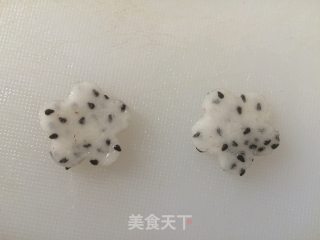 餐盘画满族女子的做法步骤：6