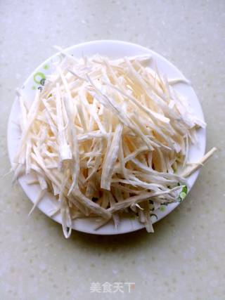 手撕杏鲍菇的做法步骤：1
