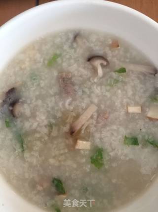 香菇瘦肉粥简单做的做法步骤：6