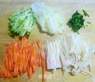 微波炉杂蔬吐司蛋饼的做法步骤：3