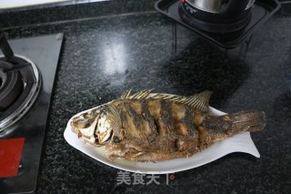 罗非鱼炖旱藕粉丝的做法步骤：3